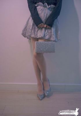 年轻的女教师_BD免费视频大全
